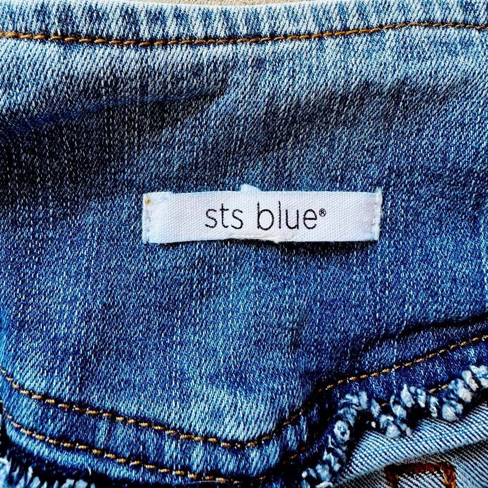 STS Blue Jeans, Size 30, Pull On Jeans